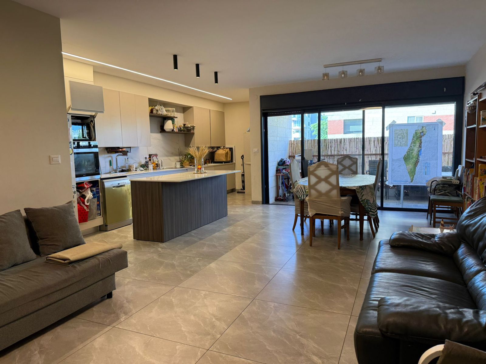 Spacious Apartment in Ramat Baka