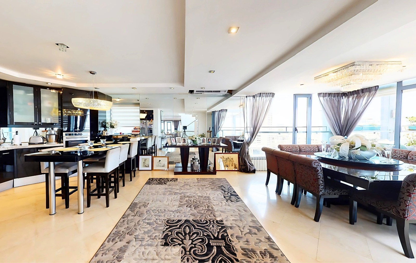 16 Mevo Ha'matmid, City Center